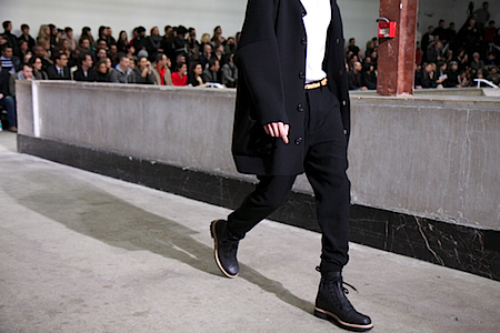 KRISVANASSCHE_LOOK2011-12AW_TIURF038.jpg KRISVANASSCHE_LOOK2011-12AW_TIURF038.jpg
