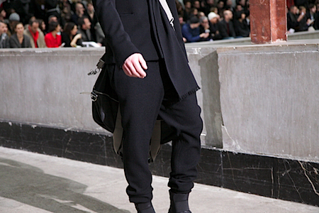 KRISVANASSCHE_LOOK2011-12AW_TIURF070.jpg KRISVANASSCHE_LOOK2011-12AW_TIURF070.jpg